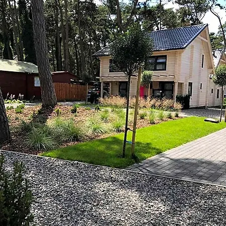 Lodge Gryf-balt - Drewniane