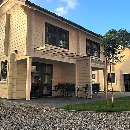 Lodge Gryf-balt - Drewniane